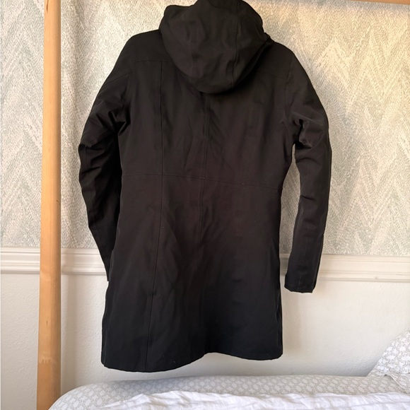 Patagonia Women's Black 3 in 1 parka - Picture 5 of 5